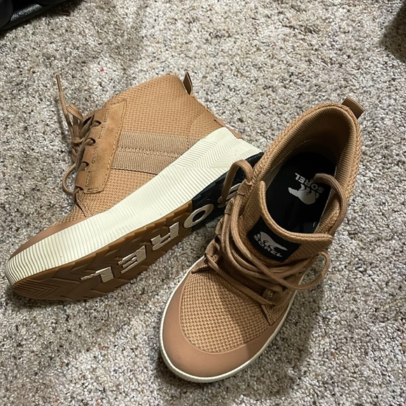 Sorel Out & About - Picture 4 of 4